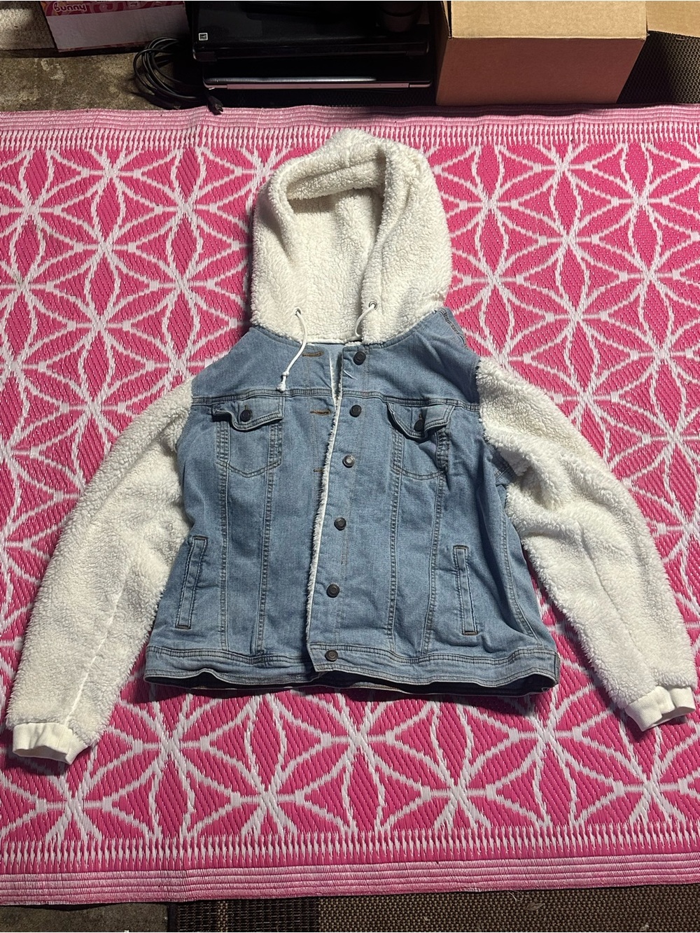 Maurices Women's Plus Size XXL Denim Jacket White Sherpa Fleece Hood & Sleeves